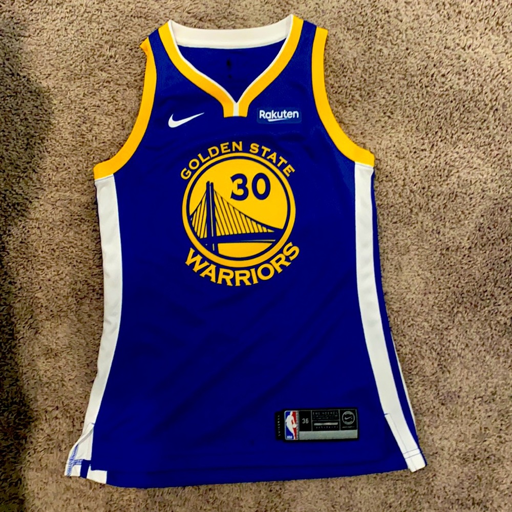 Like new Steph Curry 30 Authentic Women’s Jersey